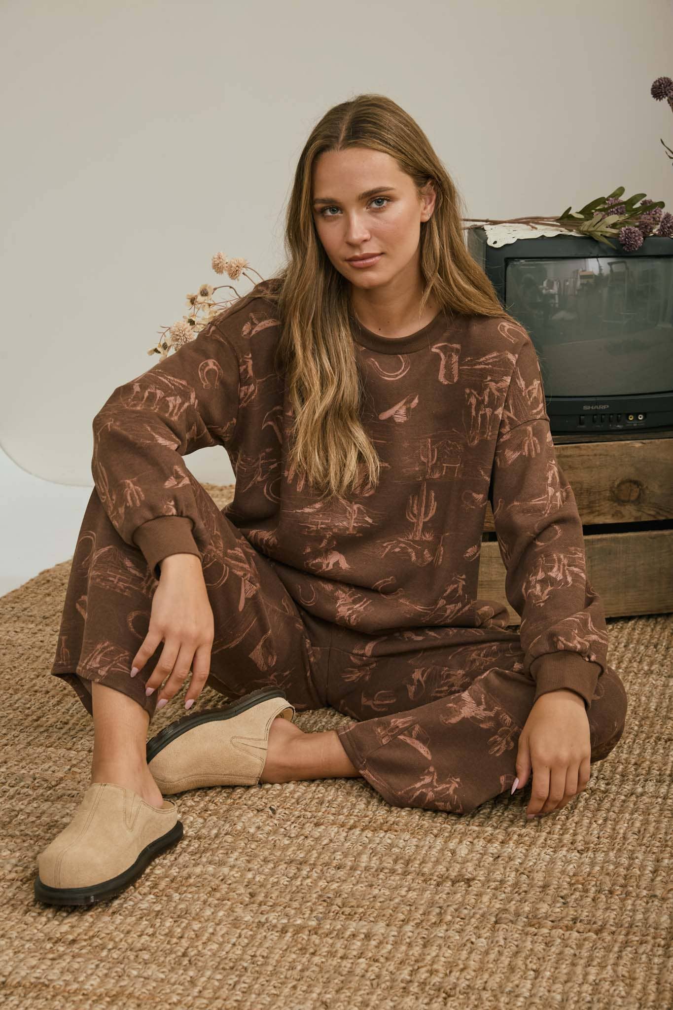 Western Print Crew Neck Knit Top