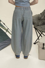 Load image into Gallery viewer, STRIPE DENIM PARACHUTE PANTS