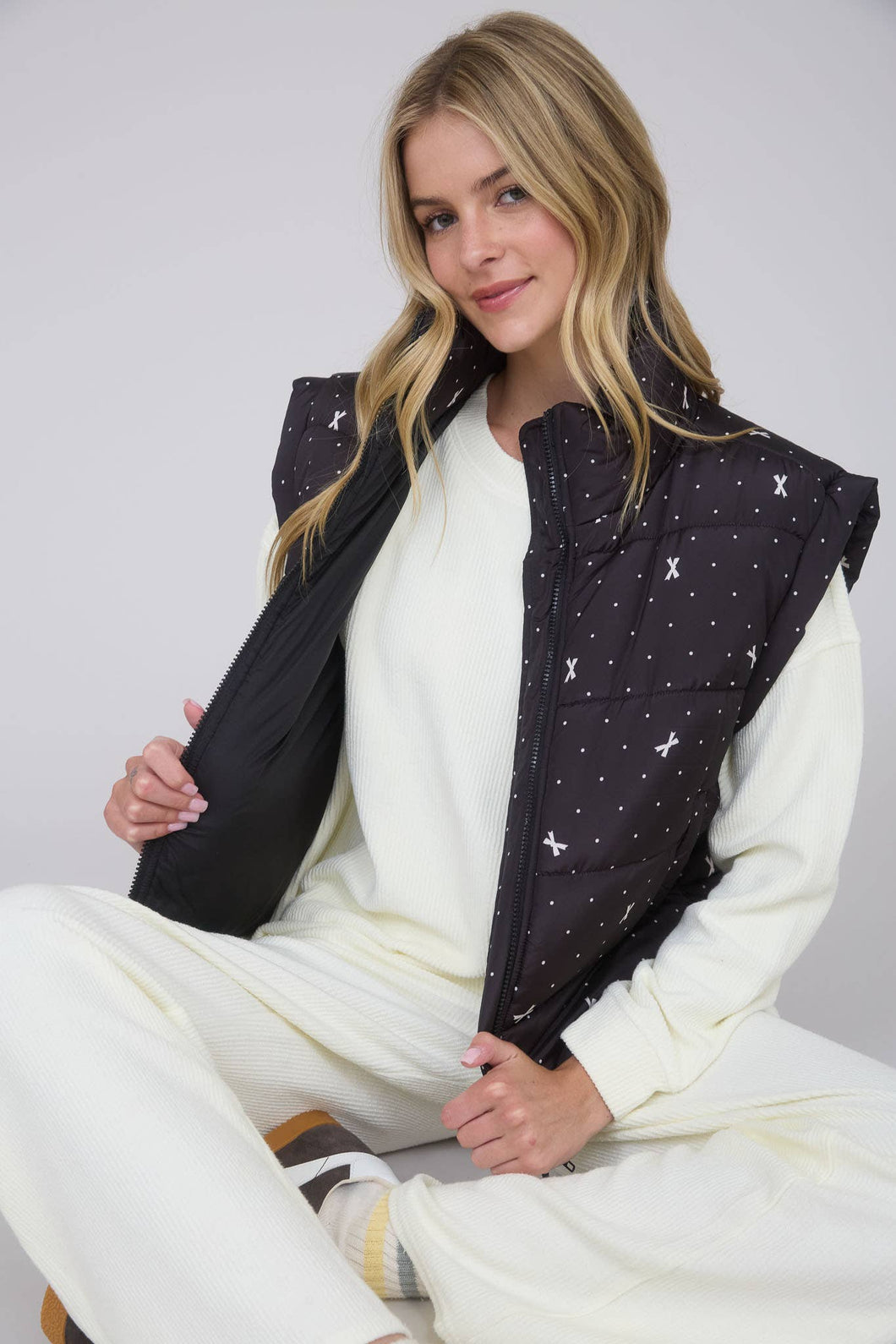 POLKA DOT & BOW PATTERN PUFFER VEST