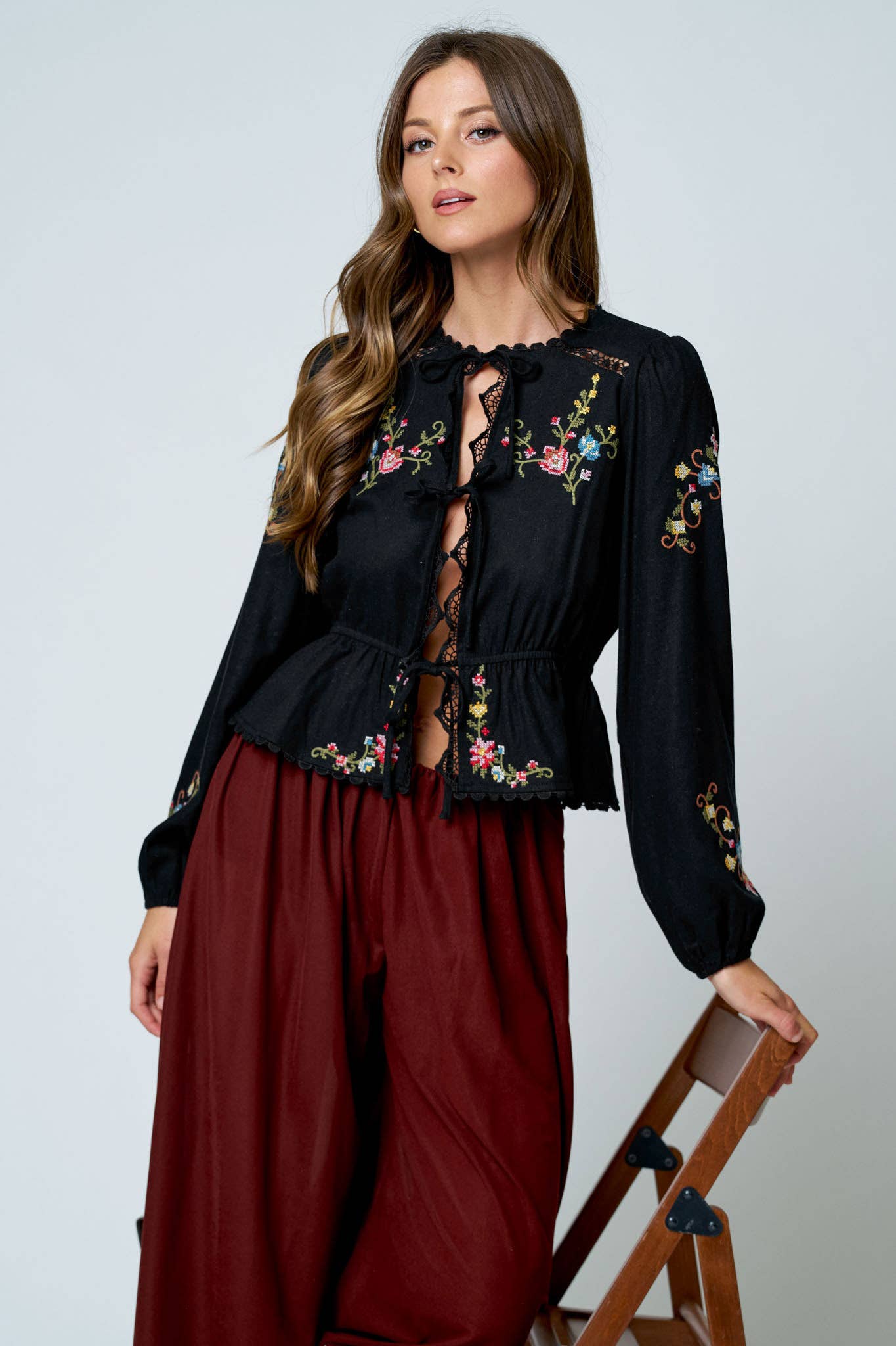 FLORAL EMBROIDERY CROCHET LACE TRIM FRONT TIE TOP