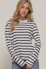 Load image into Gallery viewer, Long Sleeve Round Neck Neck Y/D Stripe Tee