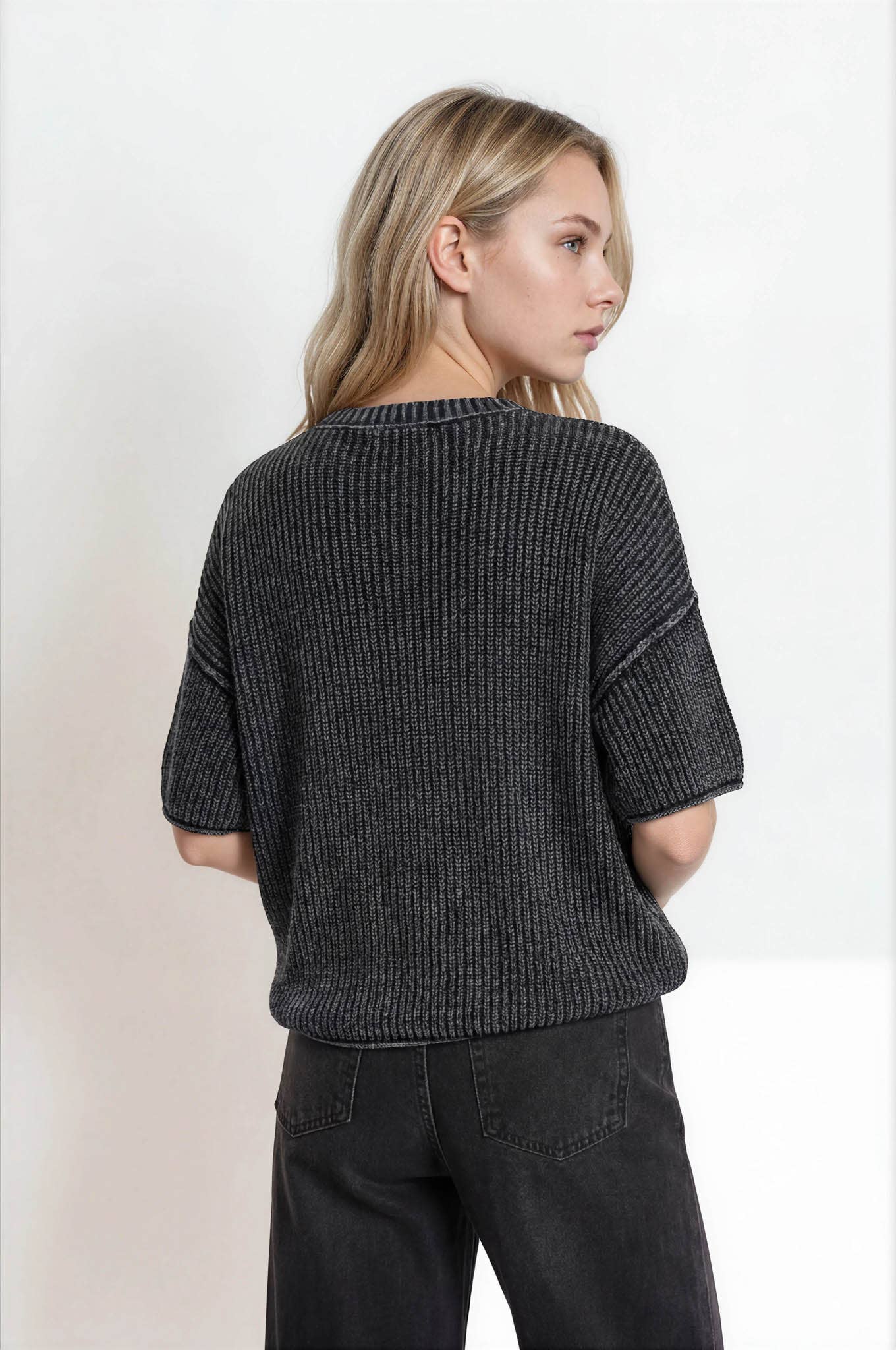 WASHED CREW NECK RAW EDGE SHORT SLEEVE SWEATER