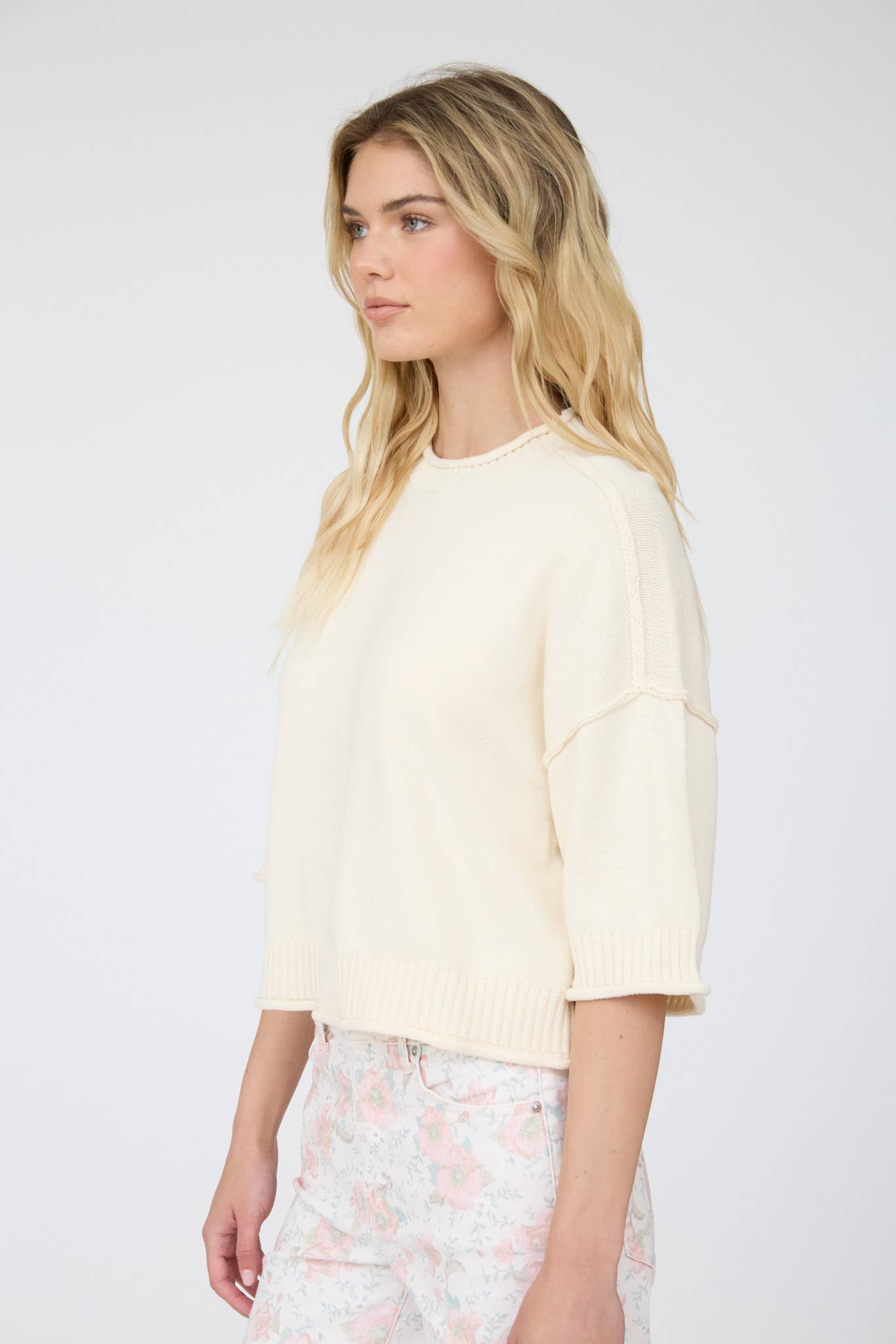 EXPOSED SEAM DROP SHOULDER SHORT SLEEVE PULLOVER