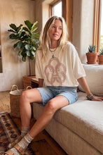 Load image into Gallery viewer, Horseshoe Graphic Lightweight Knit Top