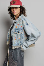 Load image into Gallery viewer, Wild Vine Floral Embroidery Denim Jacket