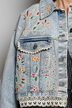 Load image into Gallery viewer, Wild Vine Floral Embroidery Denim Jacket