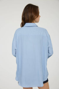 OVERSIZED BUTTON DOWN LONG SLEEVE SHIRT
