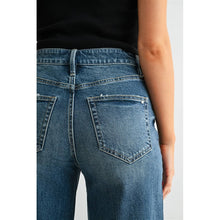Load image into Gallery viewer, Weekend Route High-Rise Mica Jeans