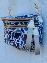Load image into Gallery viewer, Camo Double Zip Nylon Bum Bag