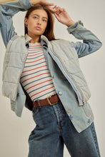 Load image into Gallery viewer, Foggy Morning Quilted vest