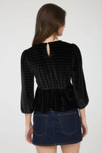 Load image into Gallery viewer, SCALLOP VELVET BOW DETAIL 3/4 SLEEVE KNIT TOP