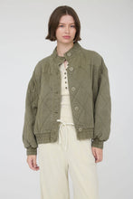 Load image into Gallery viewer, Morning Fog Mineral Washed Quilted Jacket