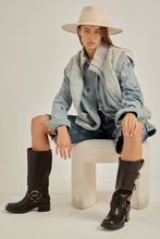 Load image into Gallery viewer, Foggy Morning Quilted vest