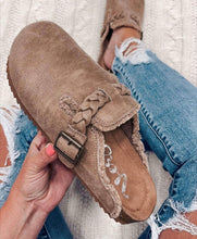 Load image into Gallery viewer, Iris 3 Very G Women&#39;s Slip on Braided Mule