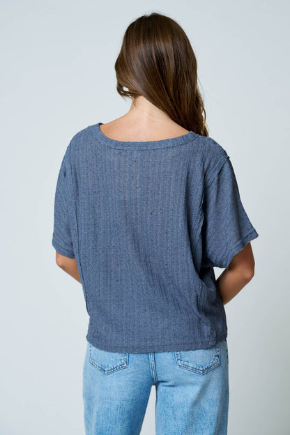 DOLMAN SHORT SLEEVE EXPOSED SEAM TEXTURED KNIT TOP