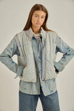 Load image into Gallery viewer, Foggy Morning Quilted vest