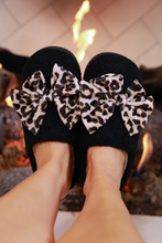 Load image into Gallery viewer, Cozy Bow Slippers- Black/Leopard