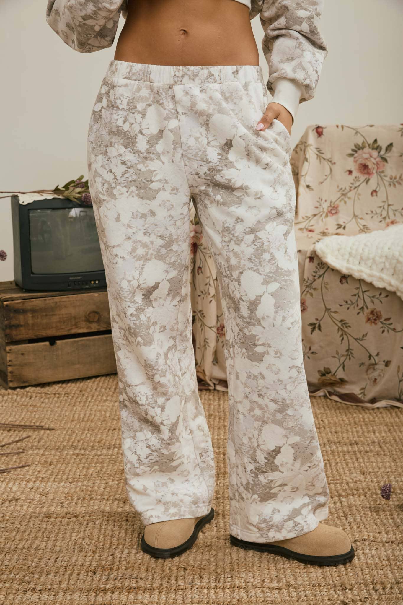 FLORAL WASH WIDE LEG LOUNGE PANTS