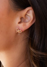 Load image into Gallery viewer, Luxe Gold Rope Bow Earrings