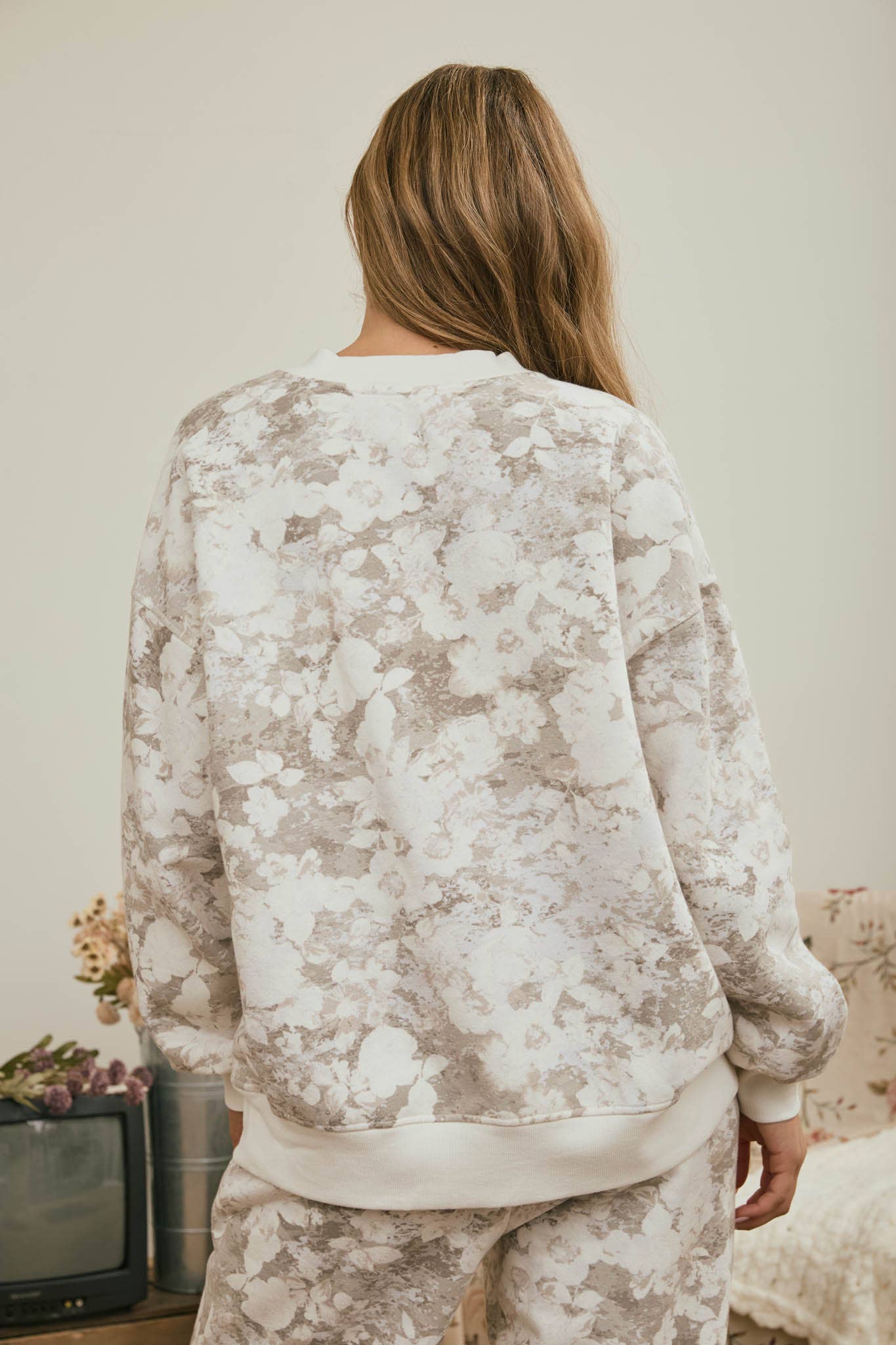 FLORAL WASH BOXY CREW KNIT TOP
