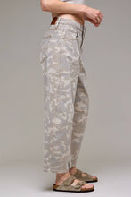 Load image into Gallery viewer, Hideout Tan Camo Cropped Barrel Jeans
