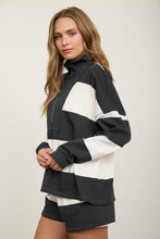 Load image into Gallery viewer, WIDE STRIPE HALF ZIP LONG SLEEVE KNIT TOP