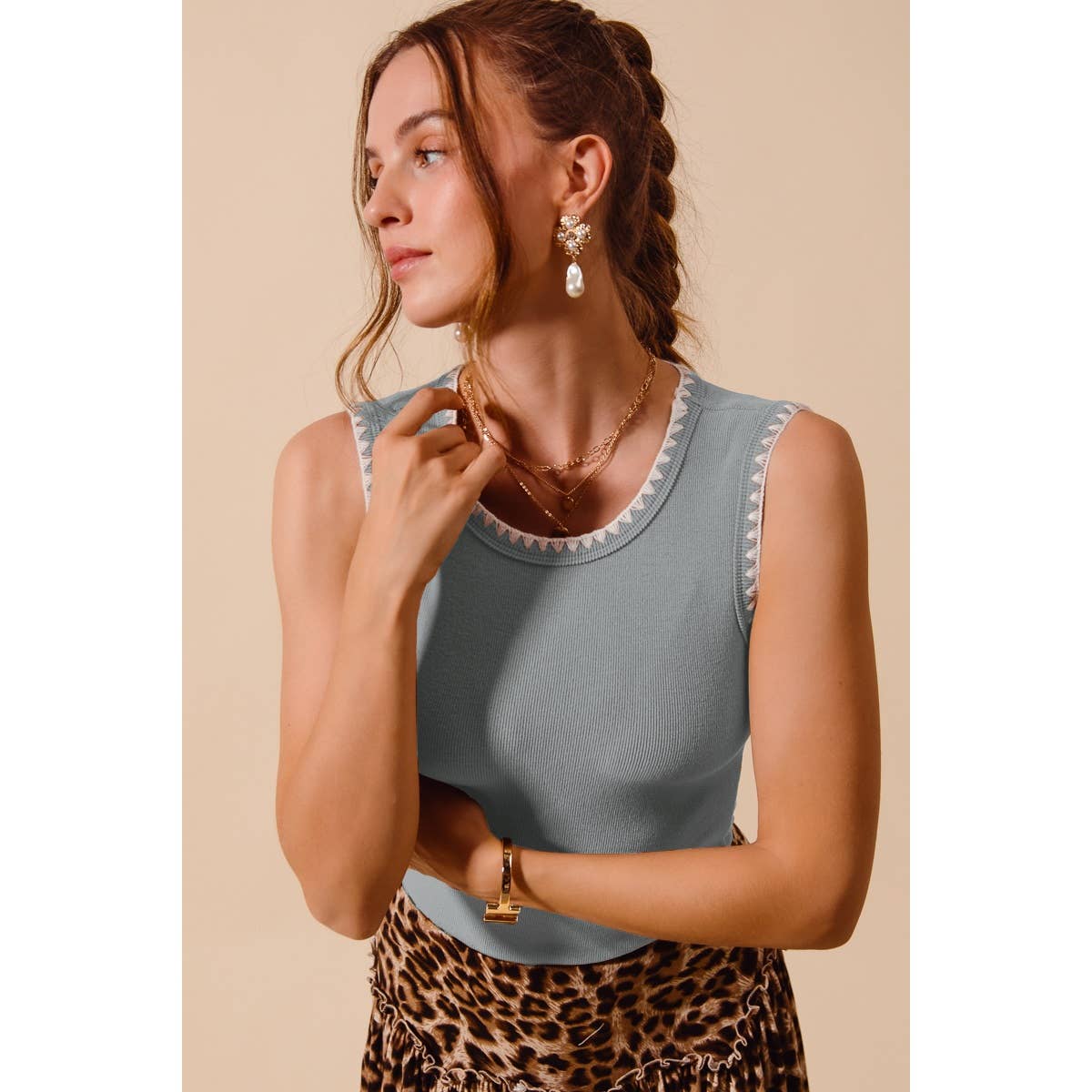 RIB SLEEVELESS TANK TOP EMBROIDERY DETAIL