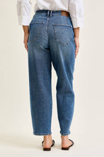 Load image into Gallery viewer, Weekend Plans Barrel Jeans