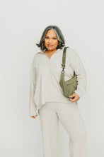 Load image into Gallery viewer, Basil Crescent Bag