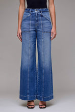 Load image into Gallery viewer, Center Stage Wide Leg Trouser Jeans