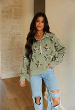 Load image into Gallery viewer, Green Duck Pullover