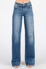 Load image into Gallery viewer, City Stroll Wide Leg Trouser Jeans