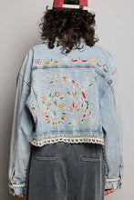 Load image into Gallery viewer, Wild Vine Floral Embroidery Denim Jacket