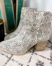 Load image into Gallery viewer, Very G Beige Leo Booties