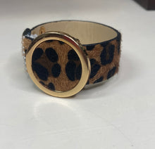 Load image into Gallery viewer, Cheetah Snap Closure Bracelets